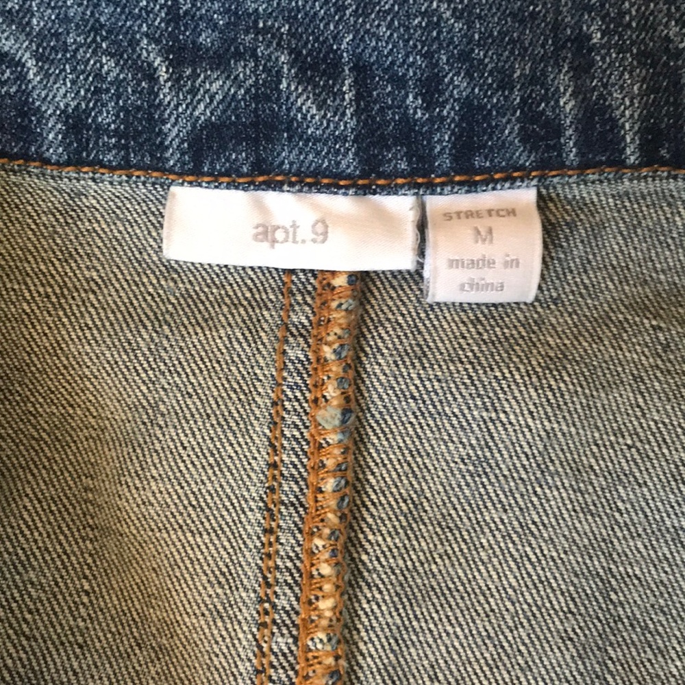 Apt 9 jean jacket slimming two button closure - Picture 5 of 6